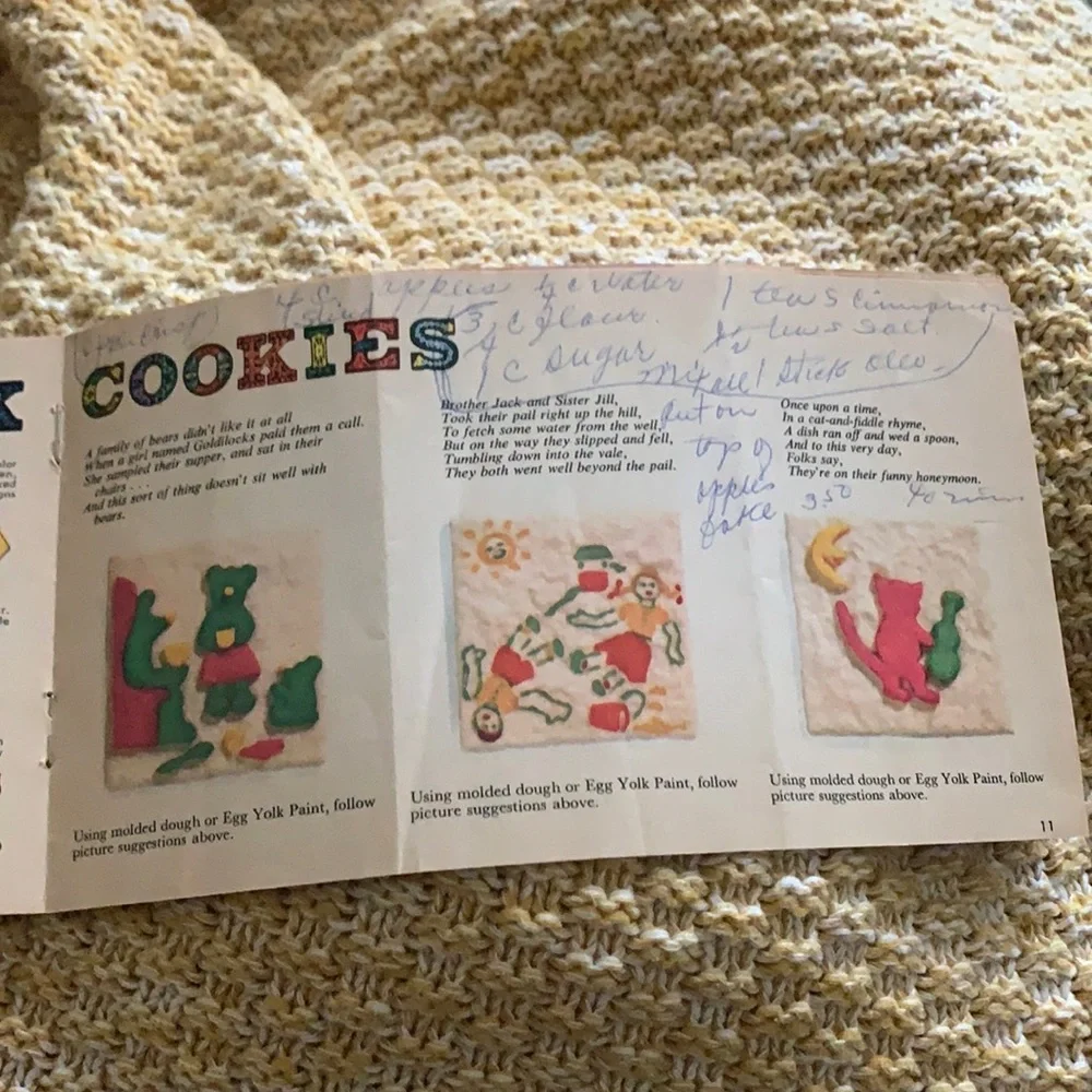 Betty Crocker's Bake Up a Story Pamphlet Cookbook Recipes Storyland Vintage